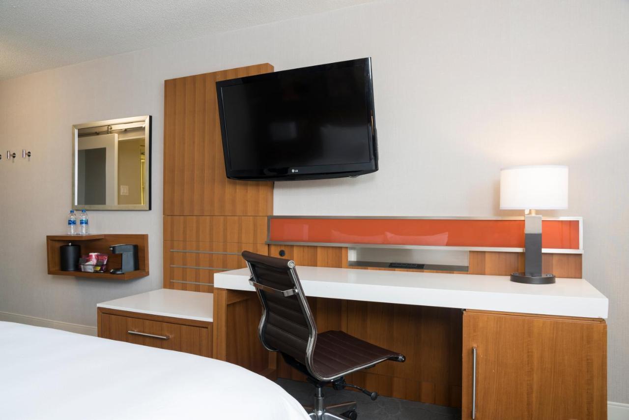 Sonesta Hotel Grand Rapids Airport Exteriör bild