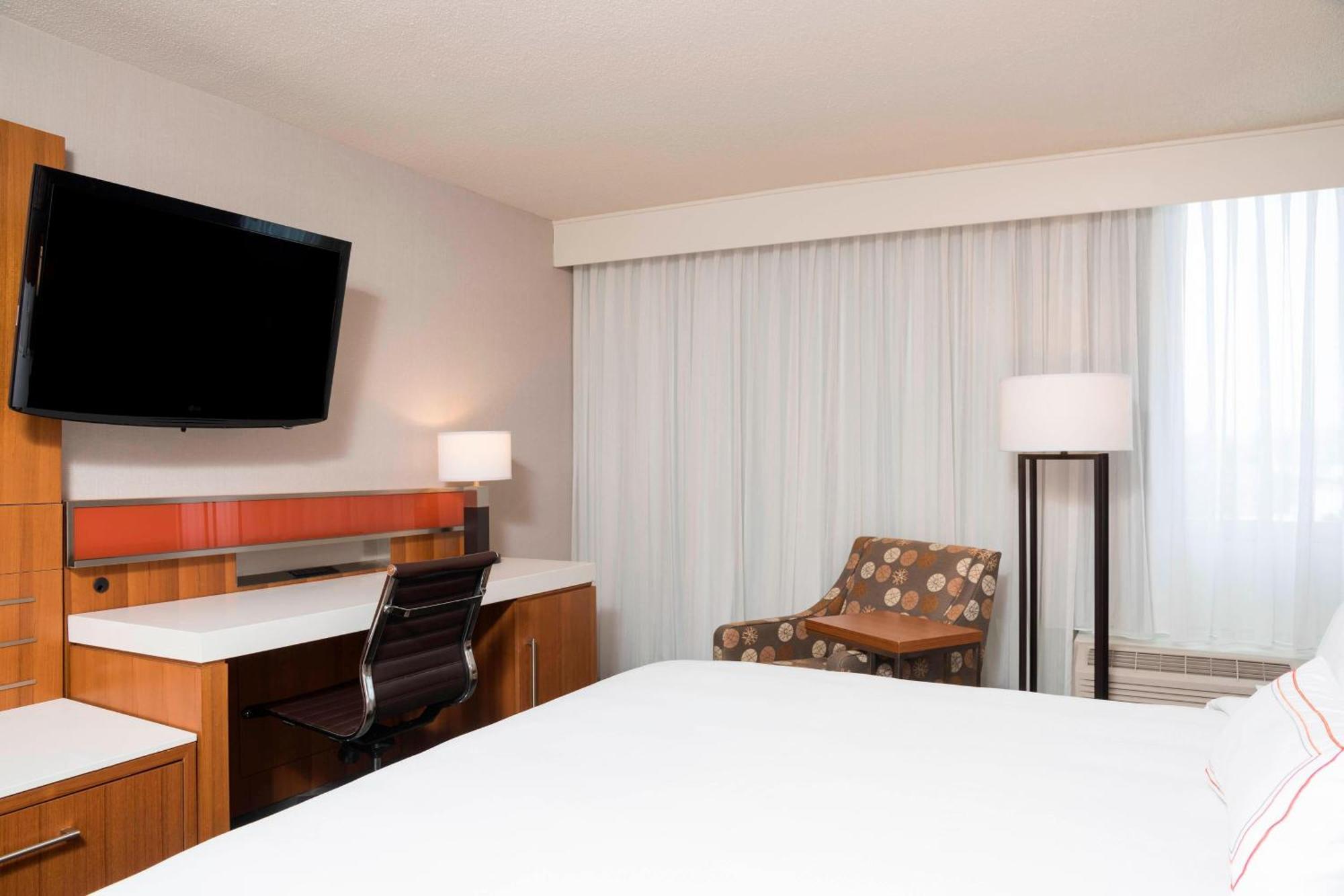 Sonesta Hotel Grand Rapids Airport Exteriör bild