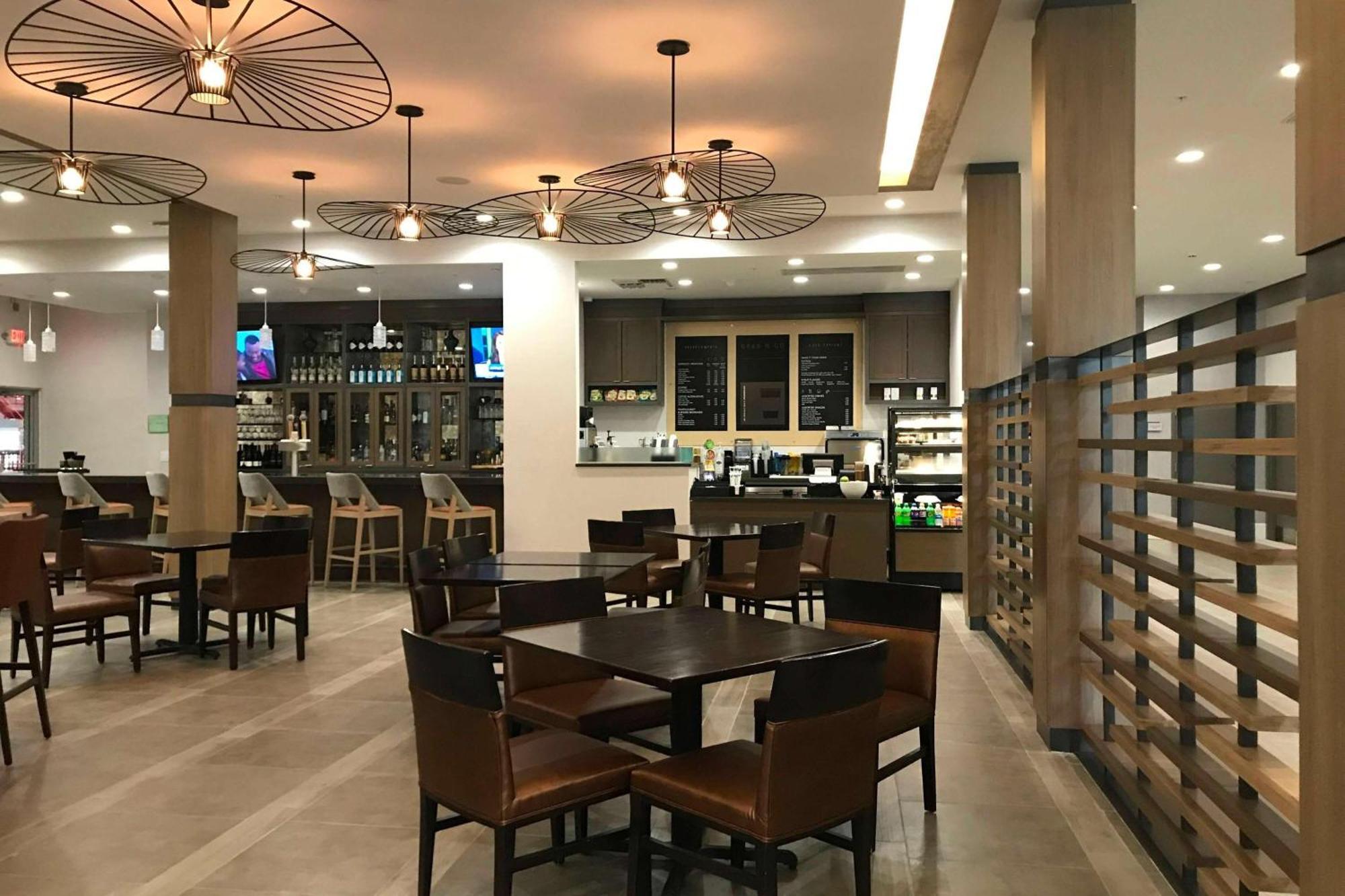 Sonesta Hotel Grand Rapids Airport Exteriör bild