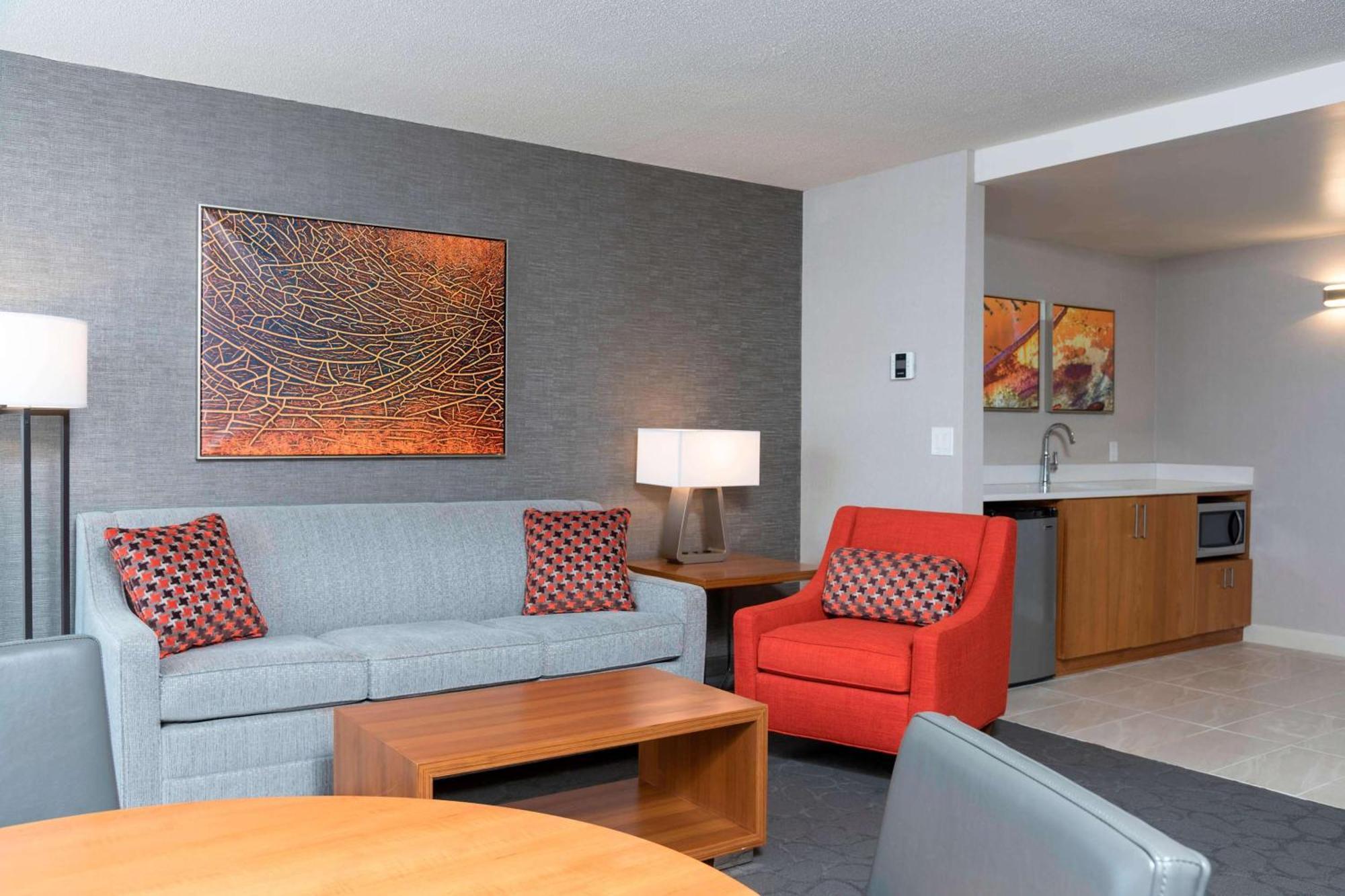 Sonesta Hotel Grand Rapids Airport Exteriör bild