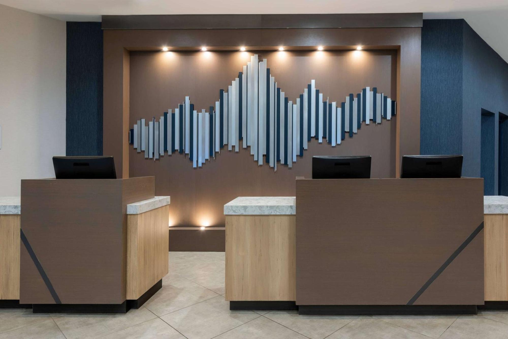 Sonesta Hotel Grand Rapids Airport Exteriör bild