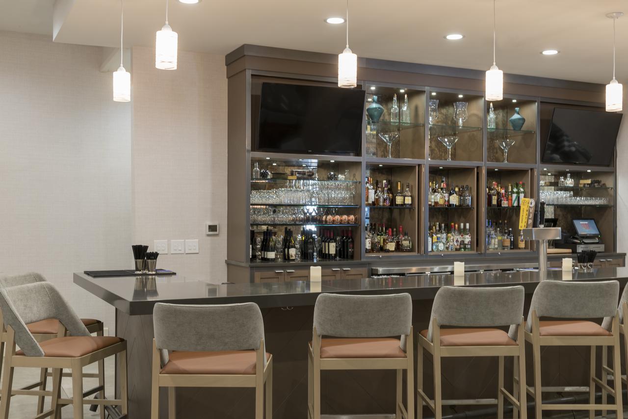 Sonesta Hotel Grand Rapids Airport Exteriör bild